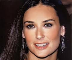 Деми Мур гипнозын тусламжтайгаар хуучин байдлаа сэргээжээ